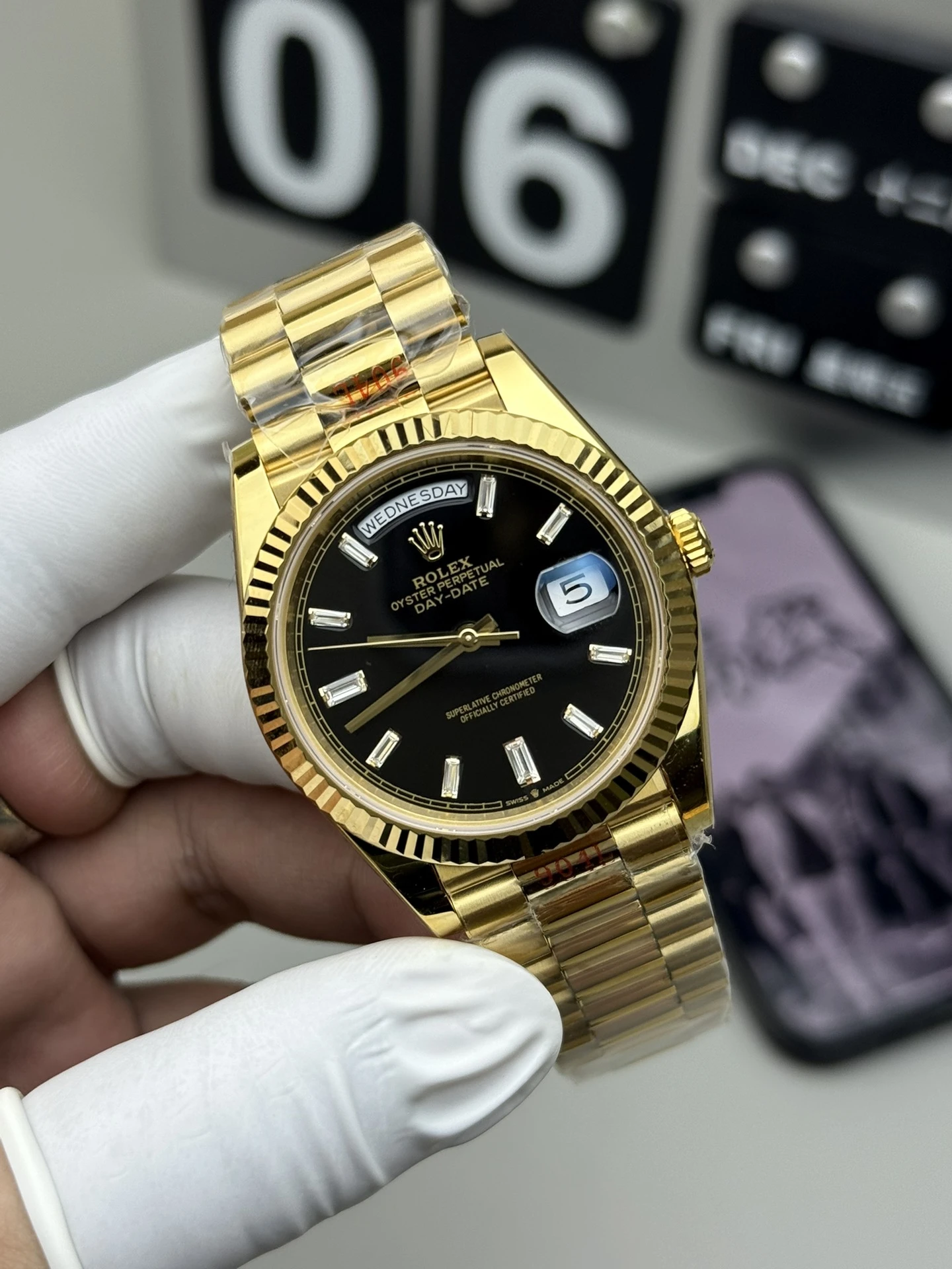 Replica Rolex Day-Date M228238-0004 40mm 18K Yellow Gold with Black Dial - Image 9