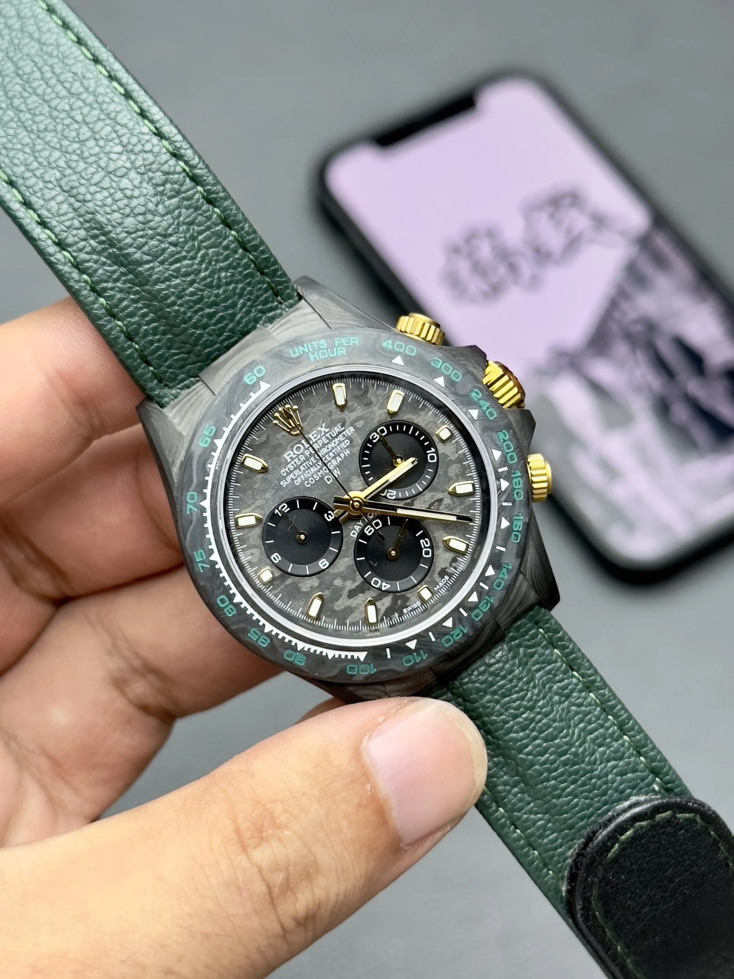 Rolex Replica Daytona Carbon Fiber Chronograph Men's Watch with Green Leather Strap